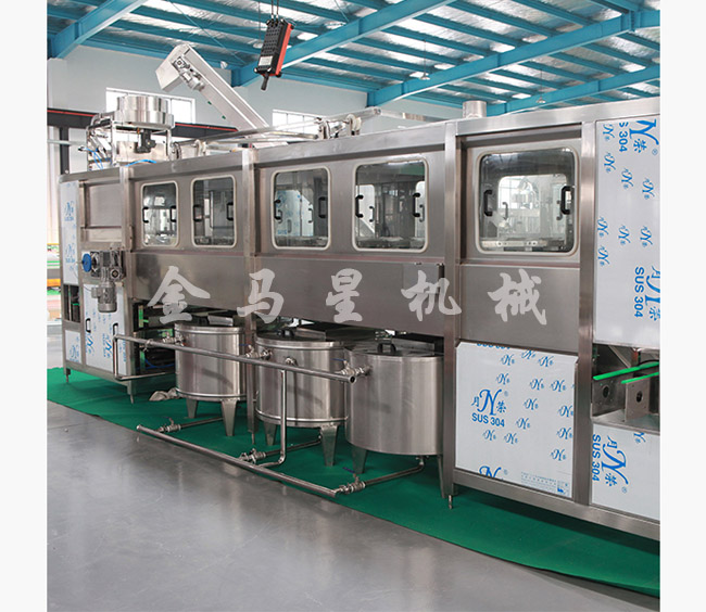  玻璃瓶灌裝生產(chǎn)線(xiàn)能否在激烈的市場(chǎng)生存